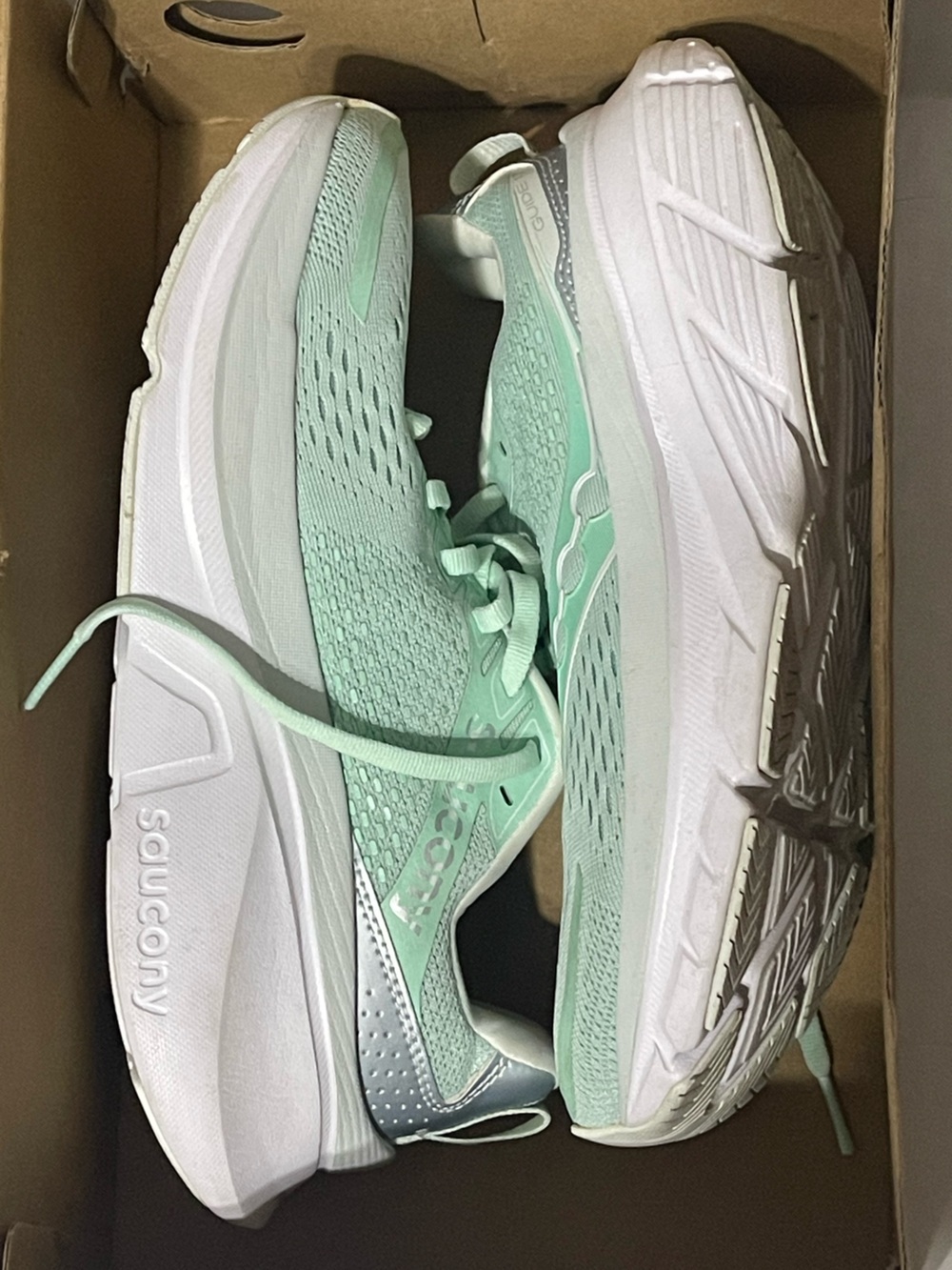 Saucony Guide 17 - Women’s 7.5 - Jade/Foam - No Box